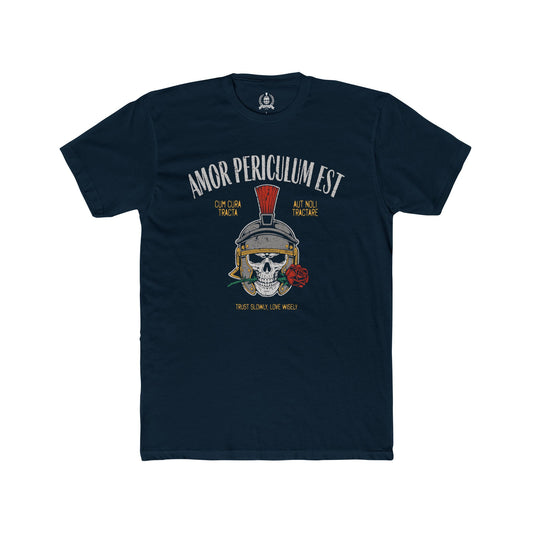 Amor periculum est T-shirt