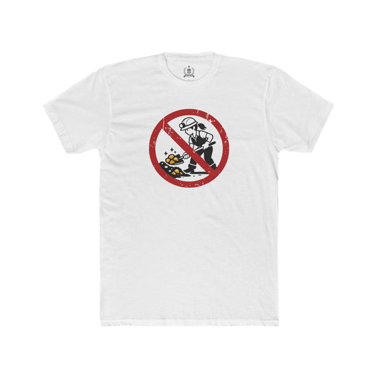 No golddiggers road sign T-shirt