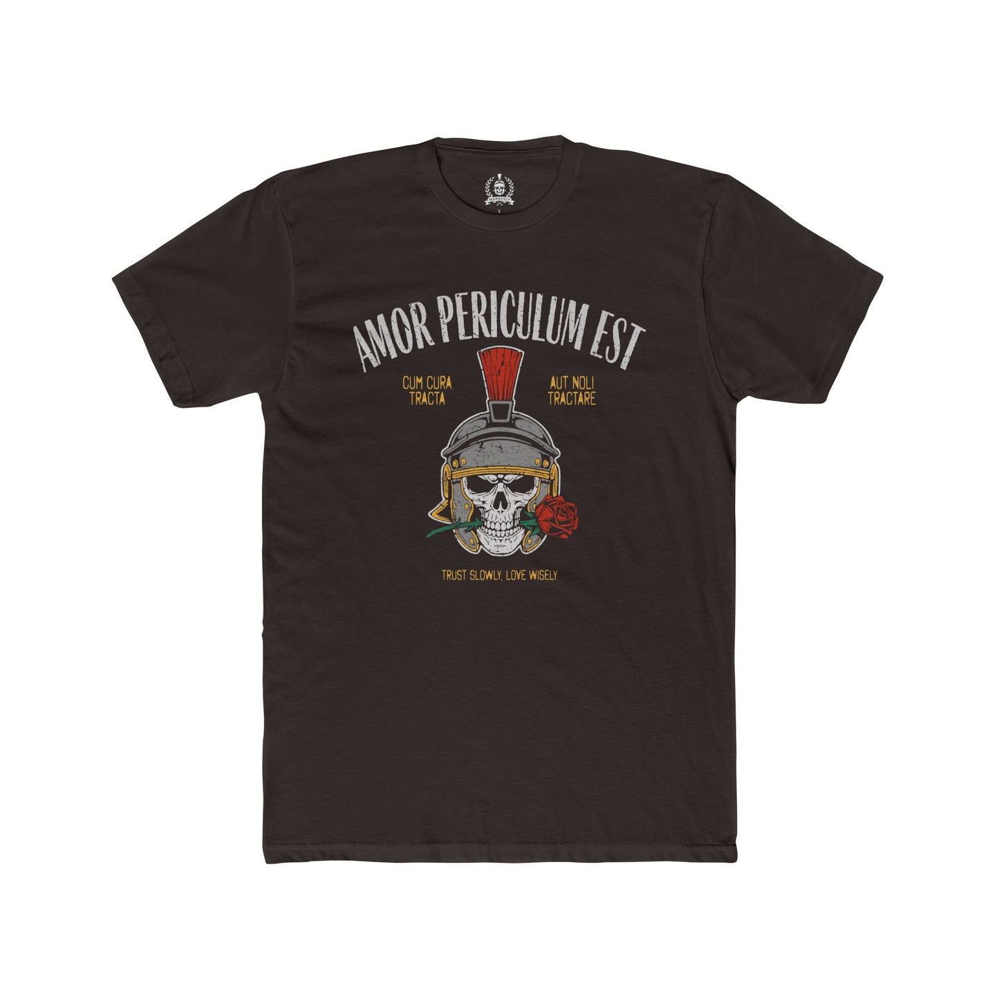 Amor periculum est T-shirt