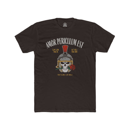 Amor periculum est T-shirt