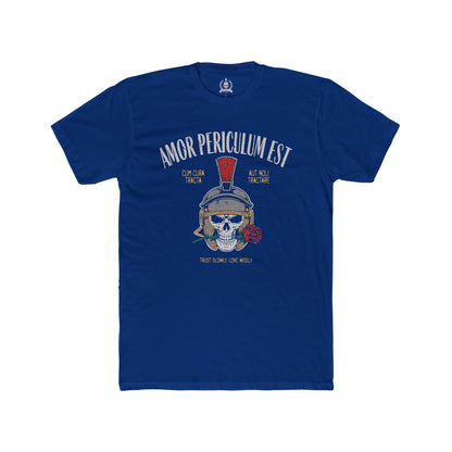 Amor periculum est T-shirt