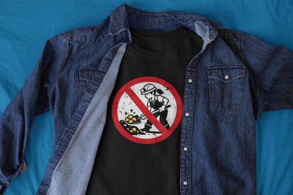No golddiggers road sign T-shirt